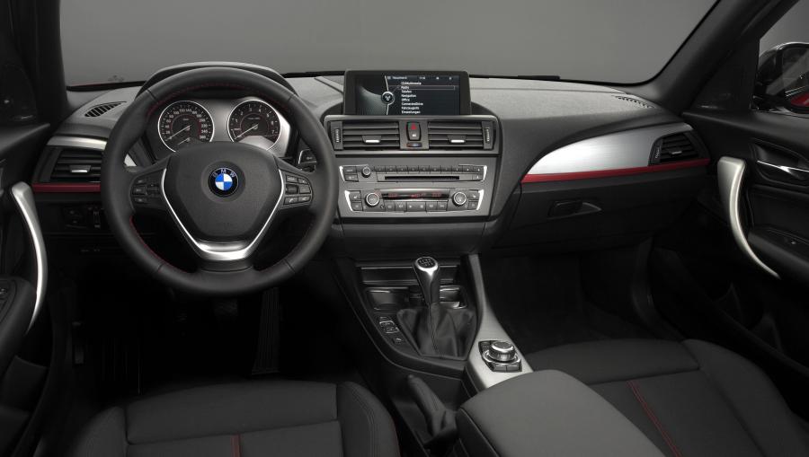  BMW 118i Sport Line 2011 года  (фото 128 из 185)
